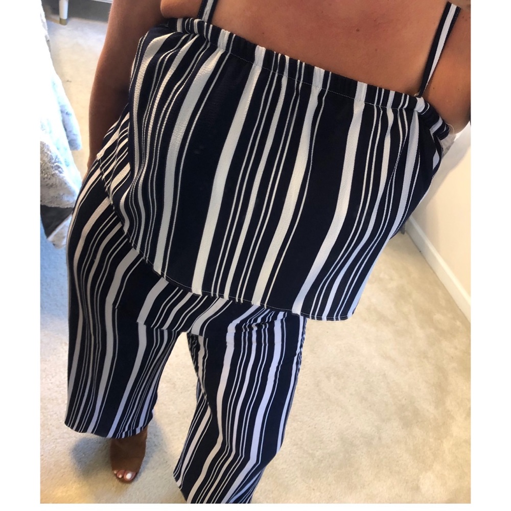 Figure flattering navy blue/white jumpsuit!